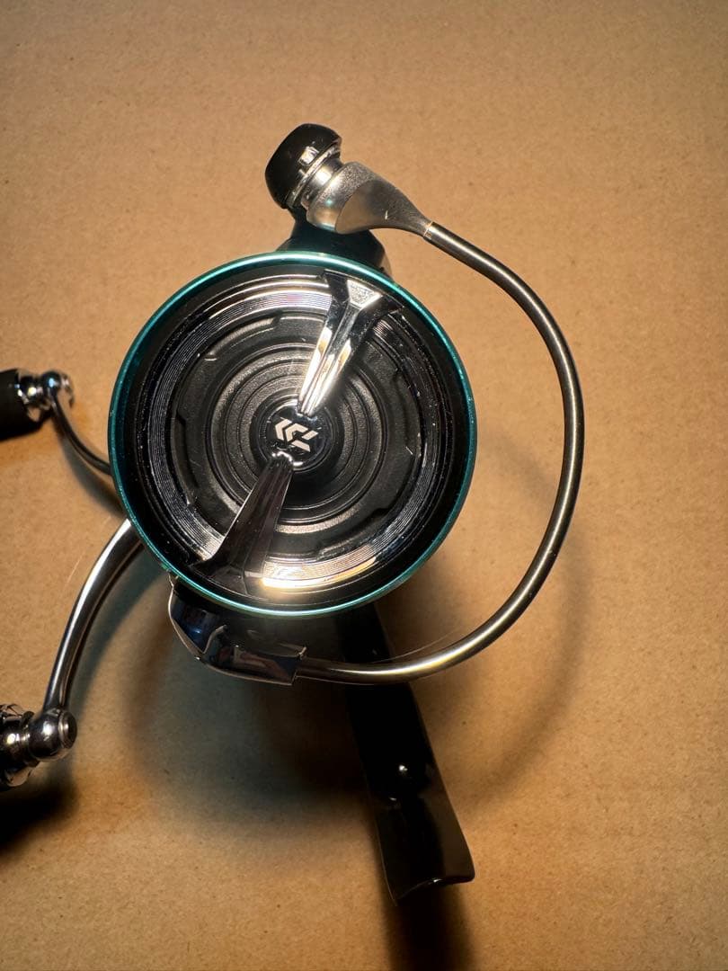 Daiwa LT2500S-DH スピニングリール