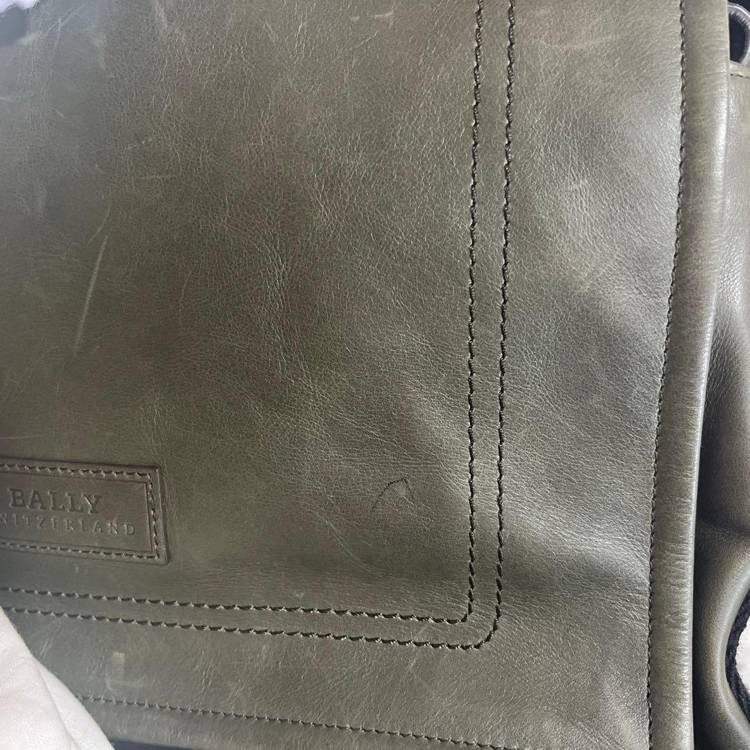 BALLY カーキーレザー メッセンジャーバッグ