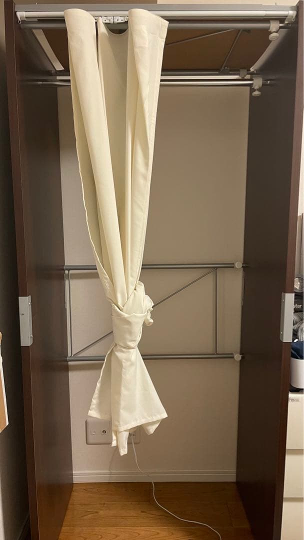 【定価の約4割】ニトリ　伸縮クローゼットハンガーラック(幅85cm ブラウン)