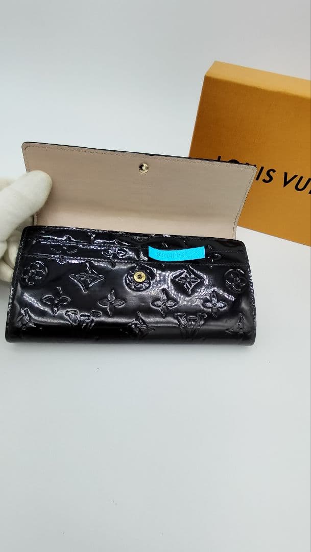 LOUIS VUITTON ブラック エナメルモノグラム二つ折り財布