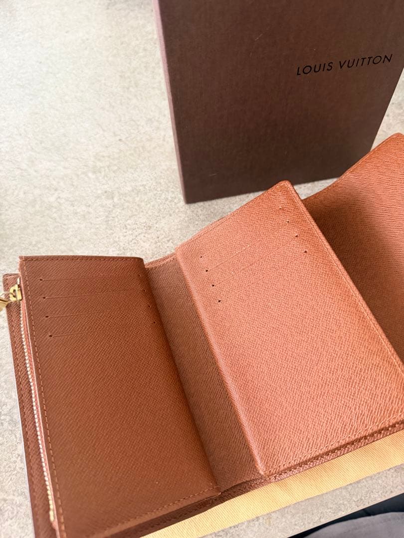 LOUIS VUITTON ルイヴィトンモノグラム 三つ折り財布