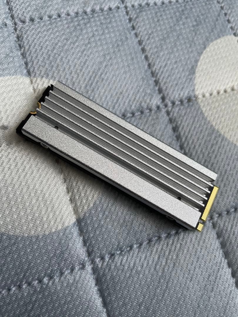 東芝 SSD 1TB M.2 2280 NVMe ヒートシンク付き