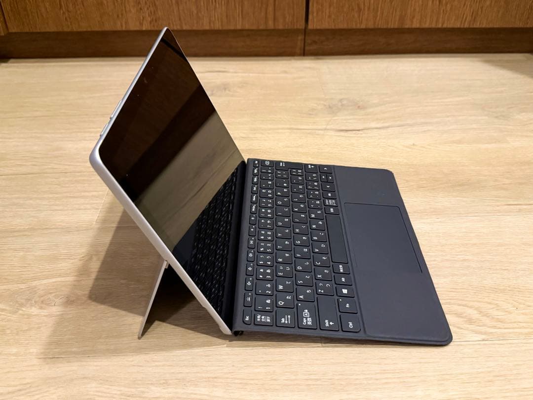 Surface Go 2 純正キーボード付き