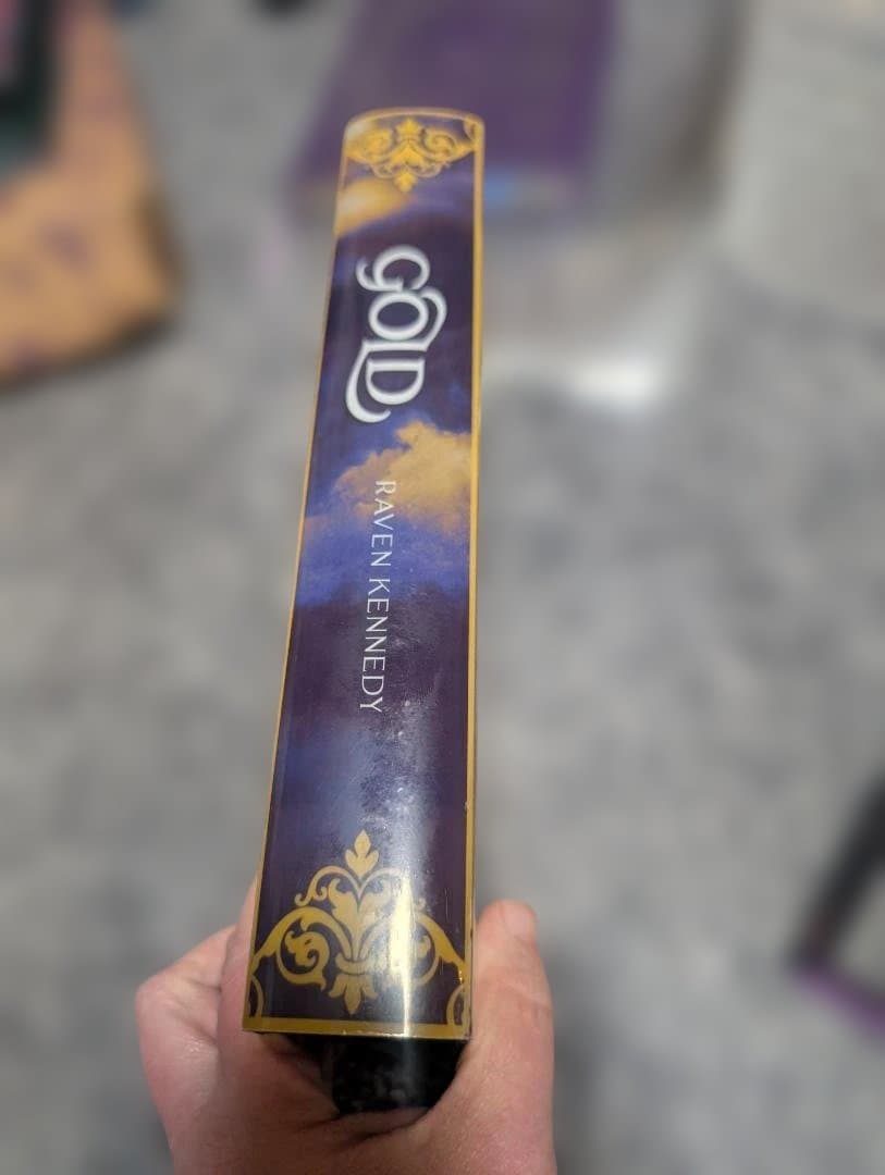 洋書 Gold by Raven Kennedy Bookish edition