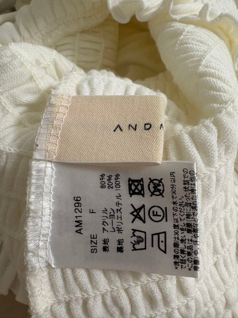 andmary アンドマリー Ami shirring logo tops