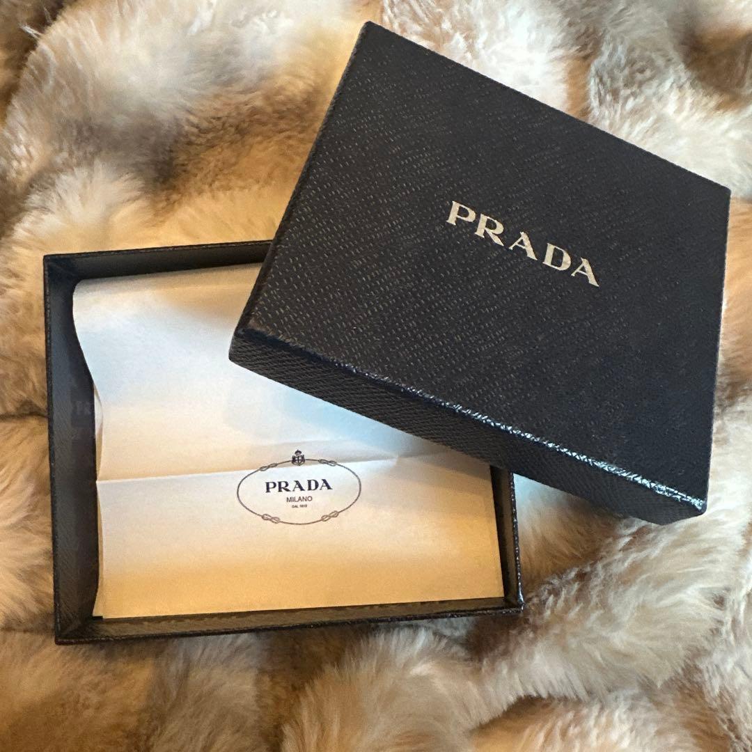 美品 PRADA 三つ折り財布 ピンク 箱付き コンパクトウォレット