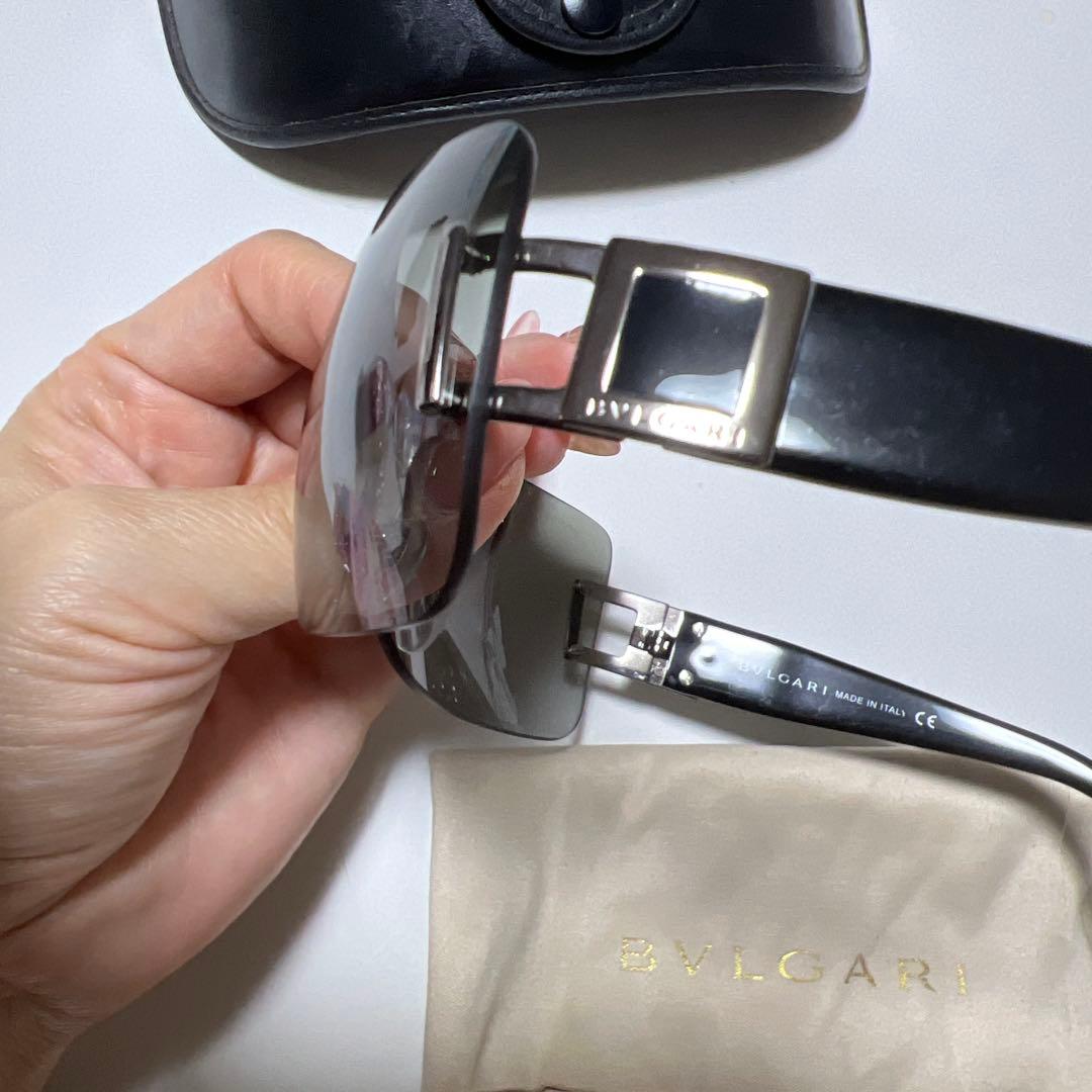 愛にゃん☆BVLGARI サングラス グレー レンズ