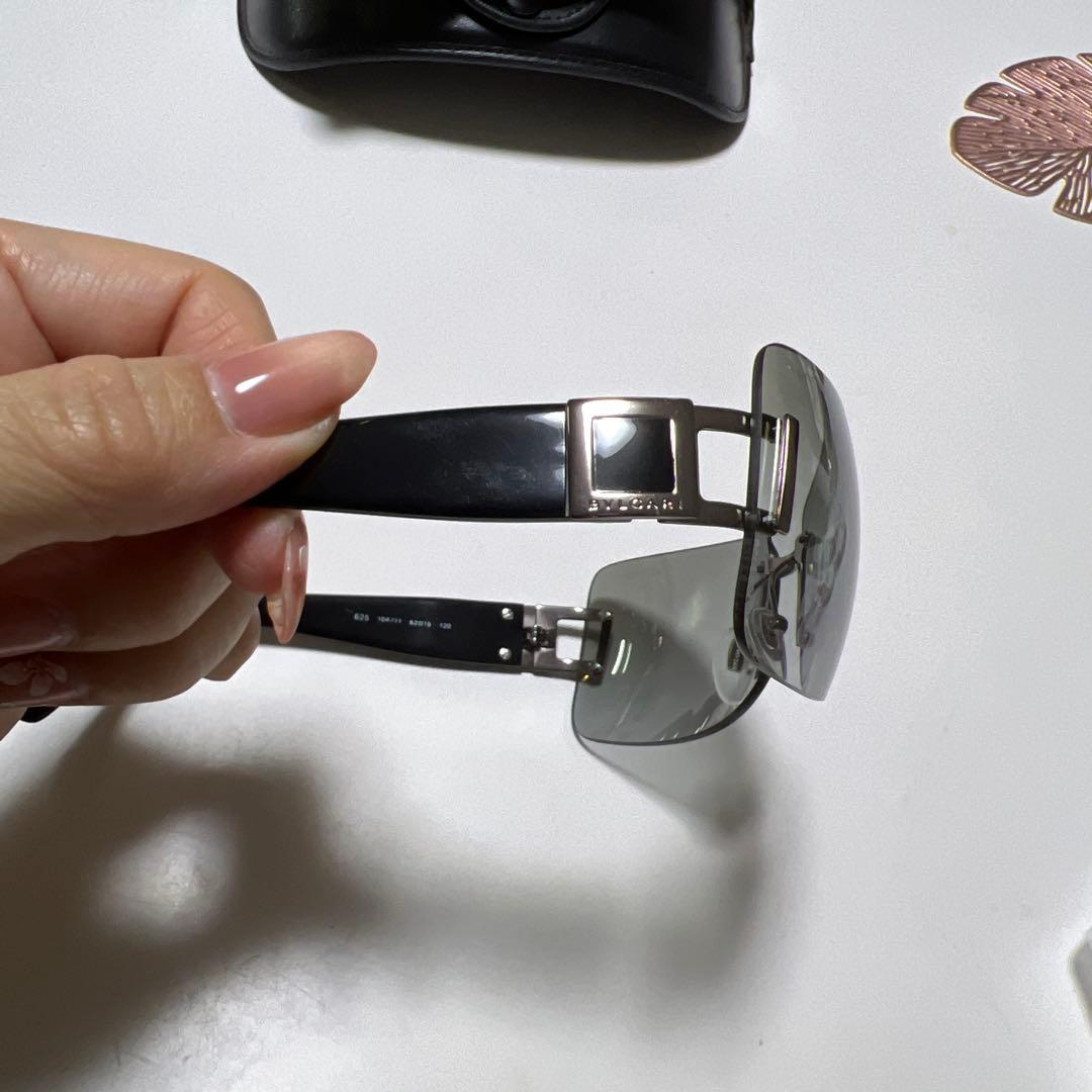 愛にゃん☆BVLGARI サングラス グレー レンズ