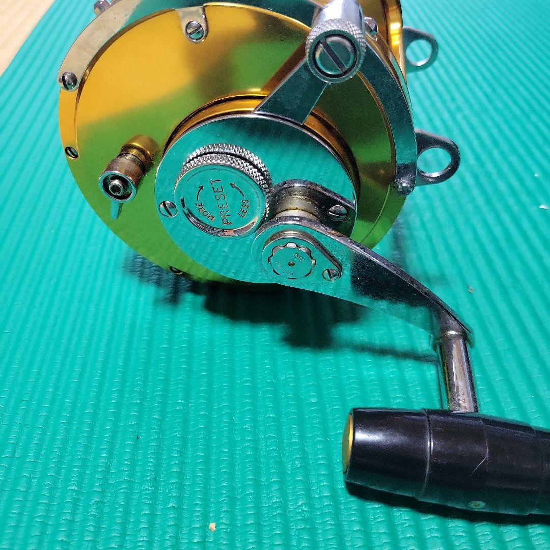 PENN REELS INTERNATIONAL II 80TW ゴールド