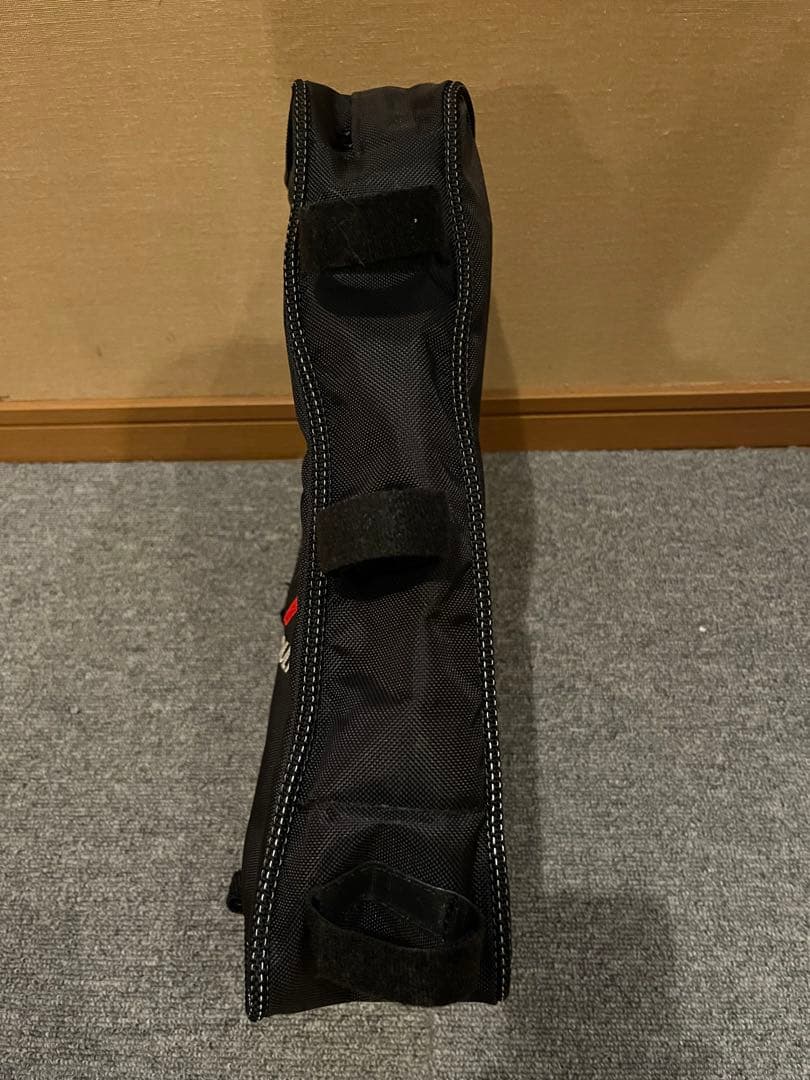 Alex Moulton 車体装着バッグ黒