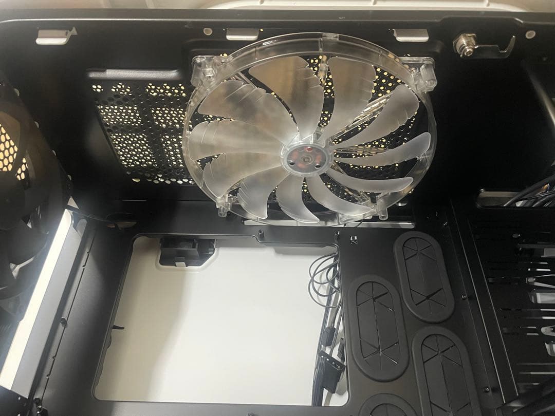 PCケース【Corsair Graphite 600T】