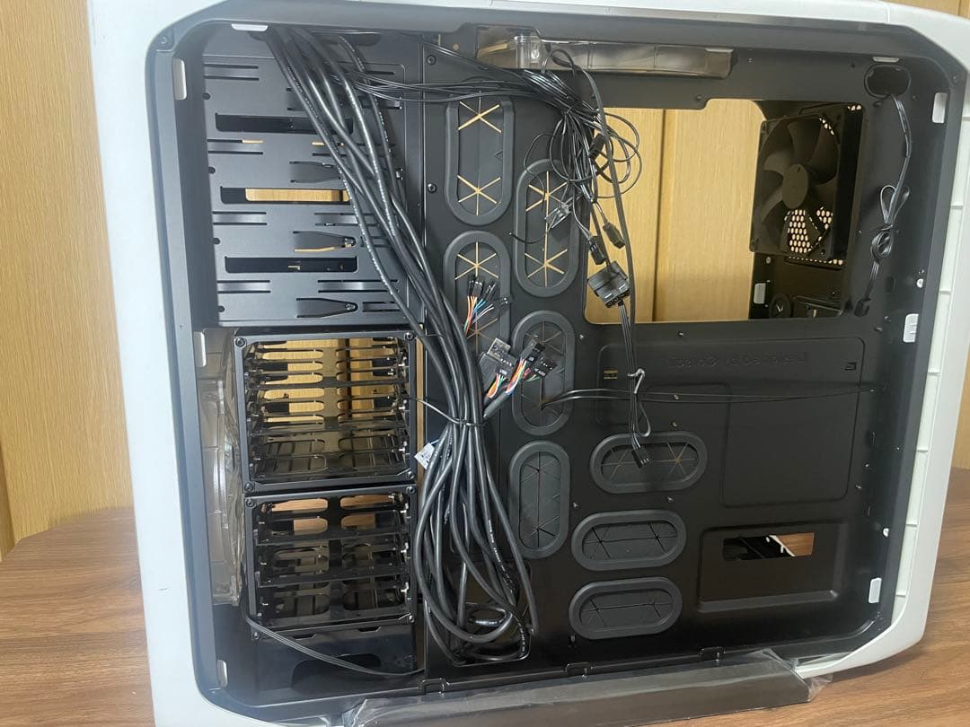 PCケース【Corsair Graphite 600T】