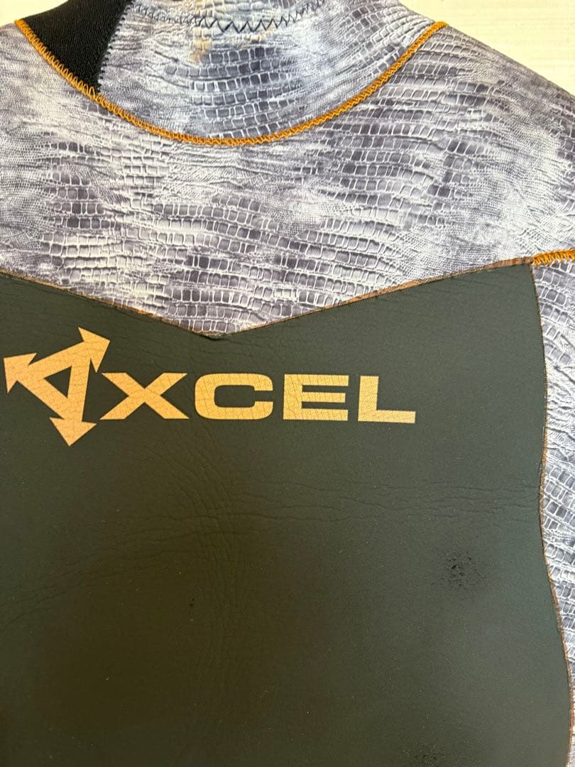 XCEL ウエットスーツ　5mm 170㎝70キロ　ビラボンハンガー付
