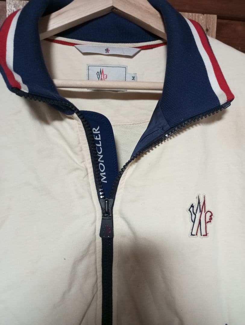 MONCLER アイボリー ジップアップジャケット