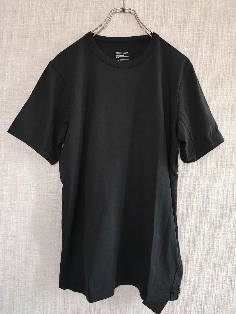 専用　新品！アークテリクス キャプティブTシャツ ブラック S