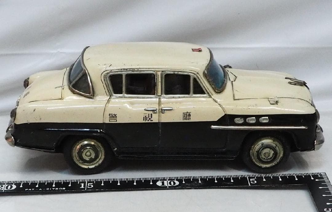 萬代屋【初代トヨペット クラウン警視庁パトカー欠品有】ブリキtin car箱無