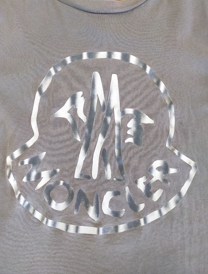 MONCLER モンクレール ロゴプリント入り半袖Tシャツ Cグレー Mサイズ