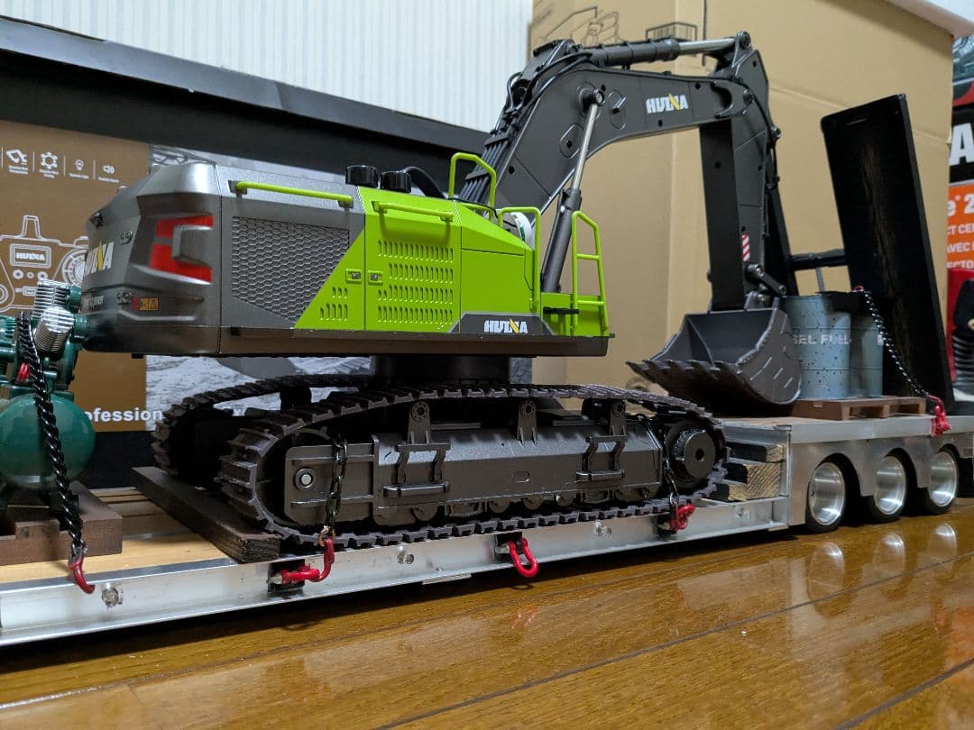 タミヤ　1/14セミトレーラー 超合金 ショベルカー　1593
