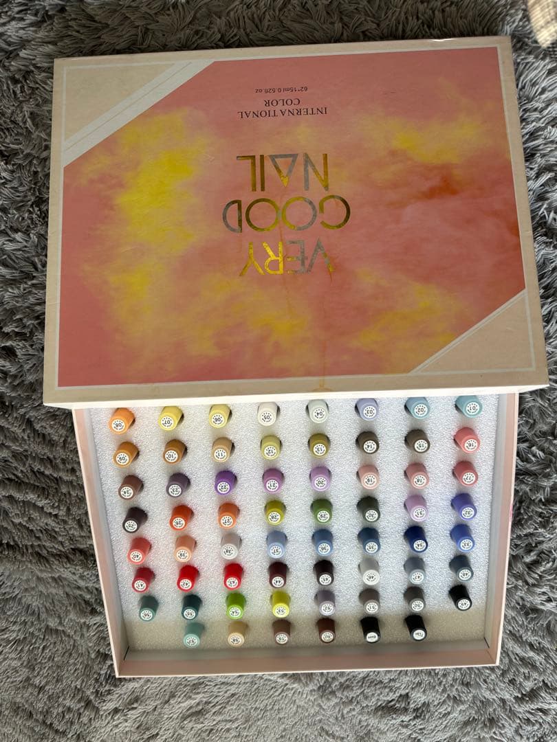 ネイル60色セットと機械