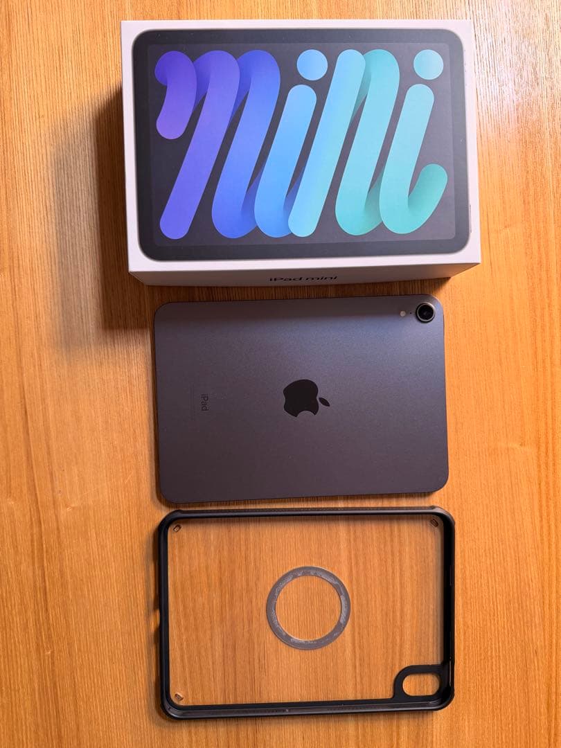 ZEPHER　第六世代　iPad mini 64GB Wi-Fi、ケース
