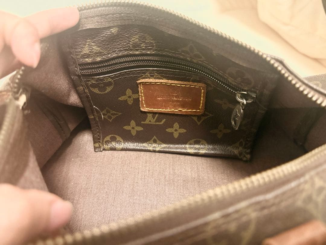 Louis Vuitton モノグラムキャンバスのブラウンハンドバッグ