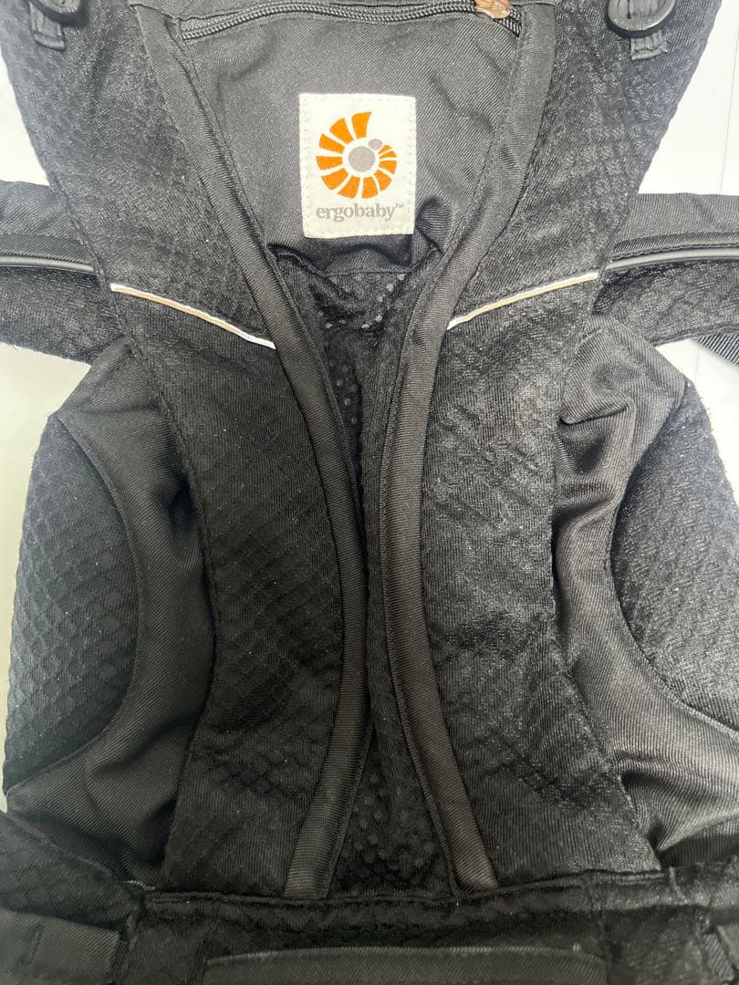 Ergobaby エルゴベビー 抱っこ紐　OMNI Breeze オニキス