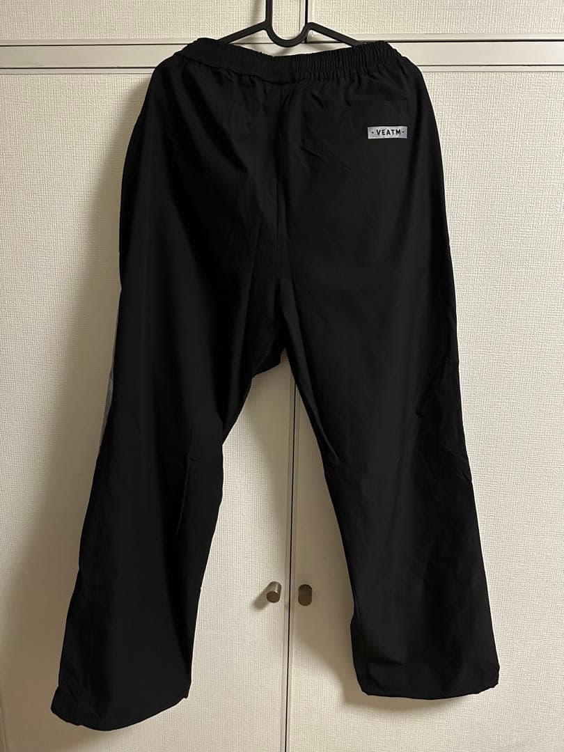 veatm ナイロンパンツ
