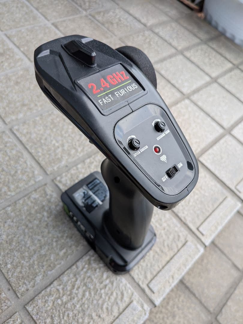 DEERC　ラジコンカー　9206E　4WD　2.4GHz　USB充電式