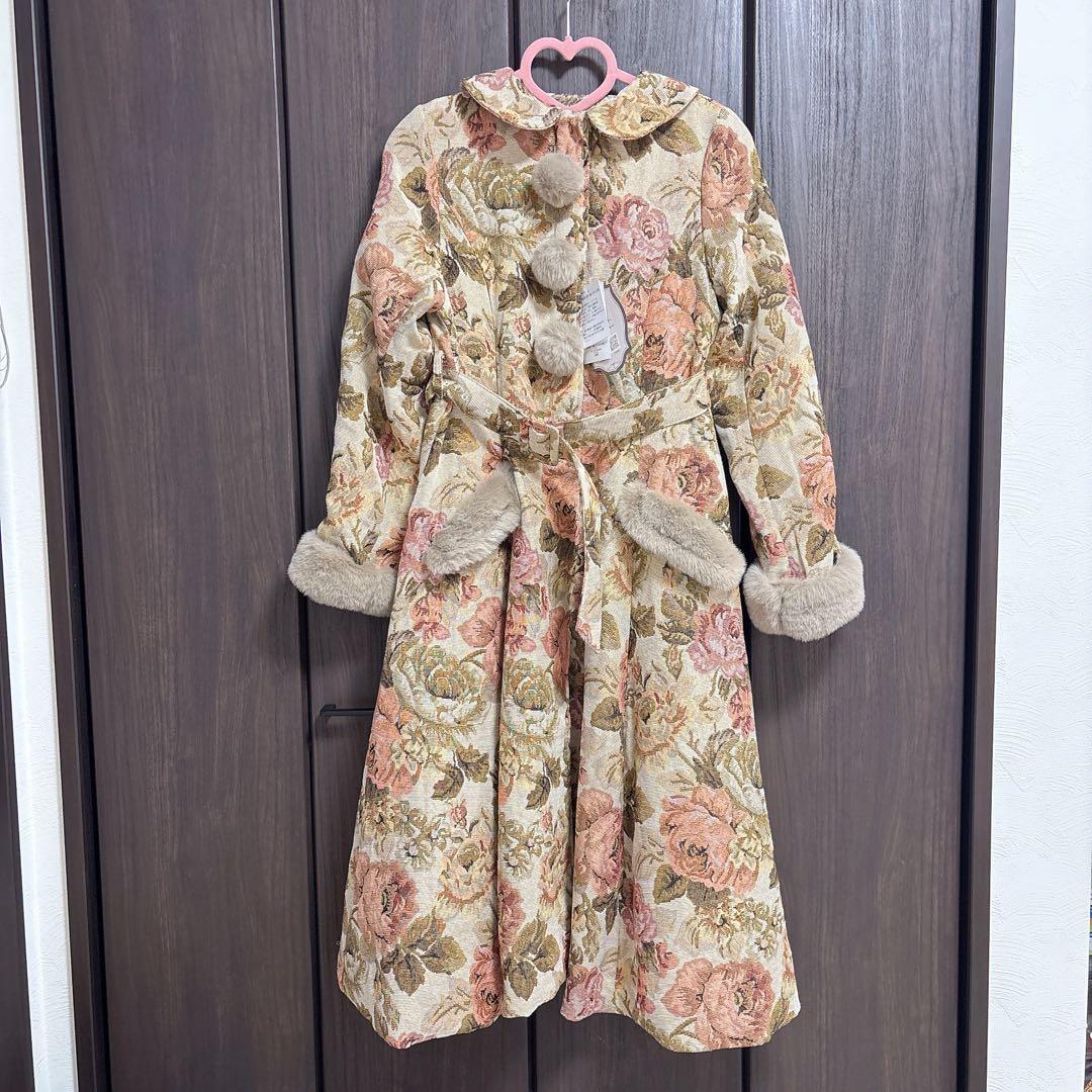クラロリくる実　ゴブラン織り　コート　ベージュ　花柄　　ロングコート　しまむら