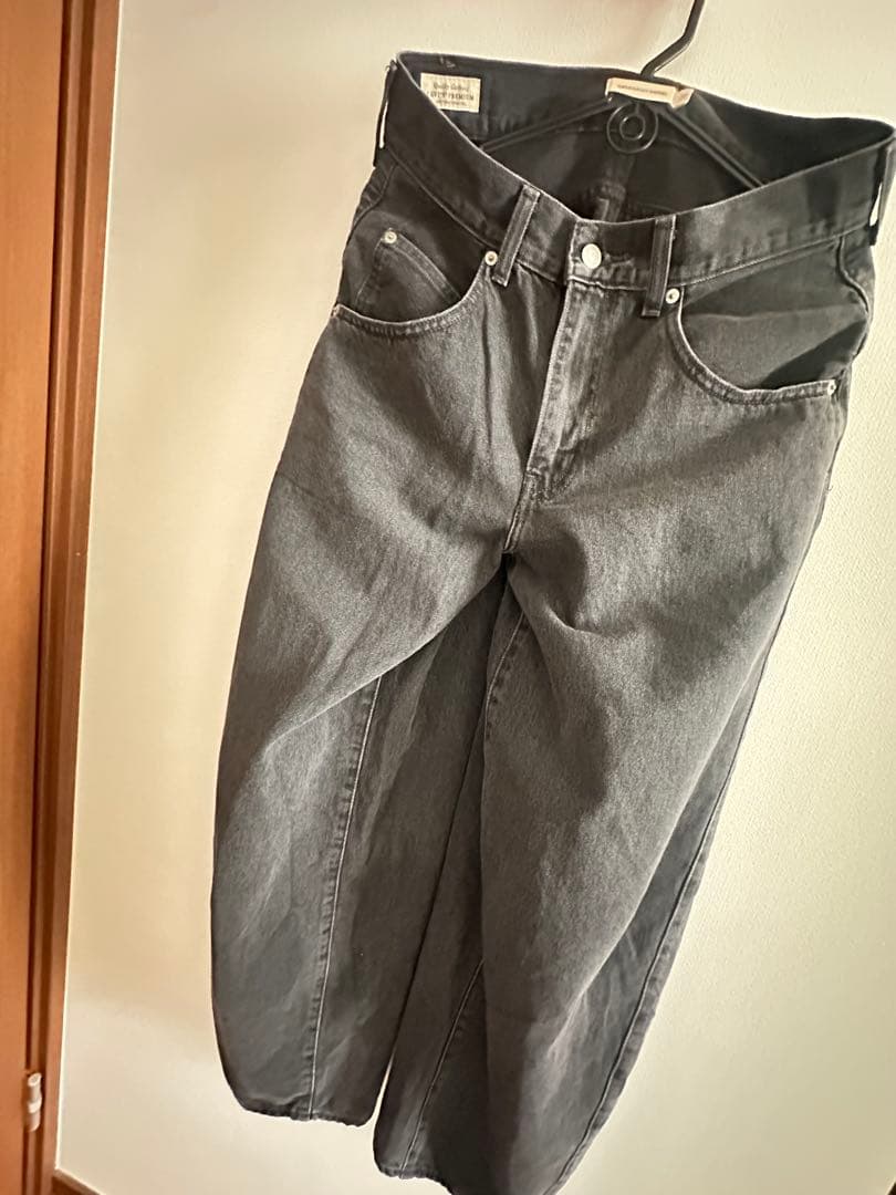 リーバイス SUPER BAGGY バレルジーンズ ブラック　W27 L30