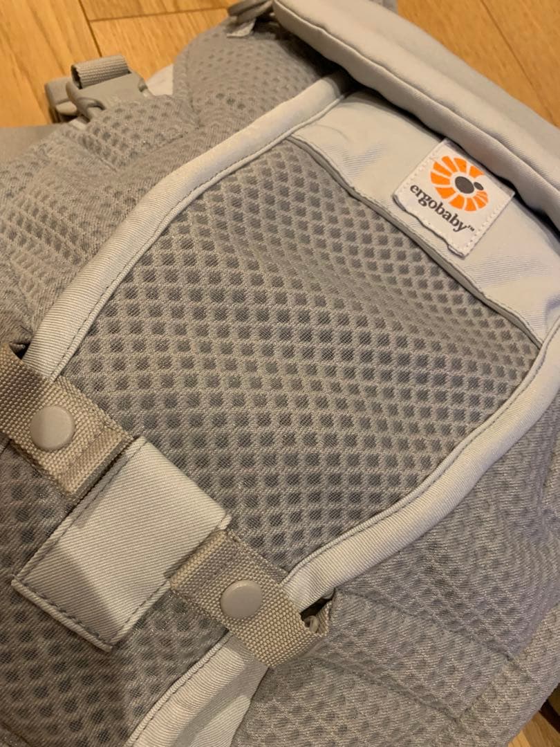 美品　エルゴベビー アダプトソフトフレックス メッシュ　グレー　抱っこ紐