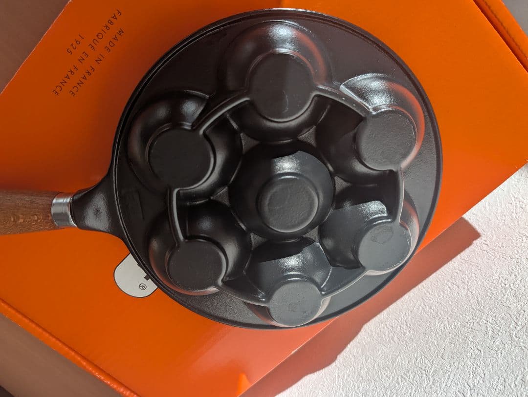 LE CREUSET 7穴フライパン(DUMPLING PAN)