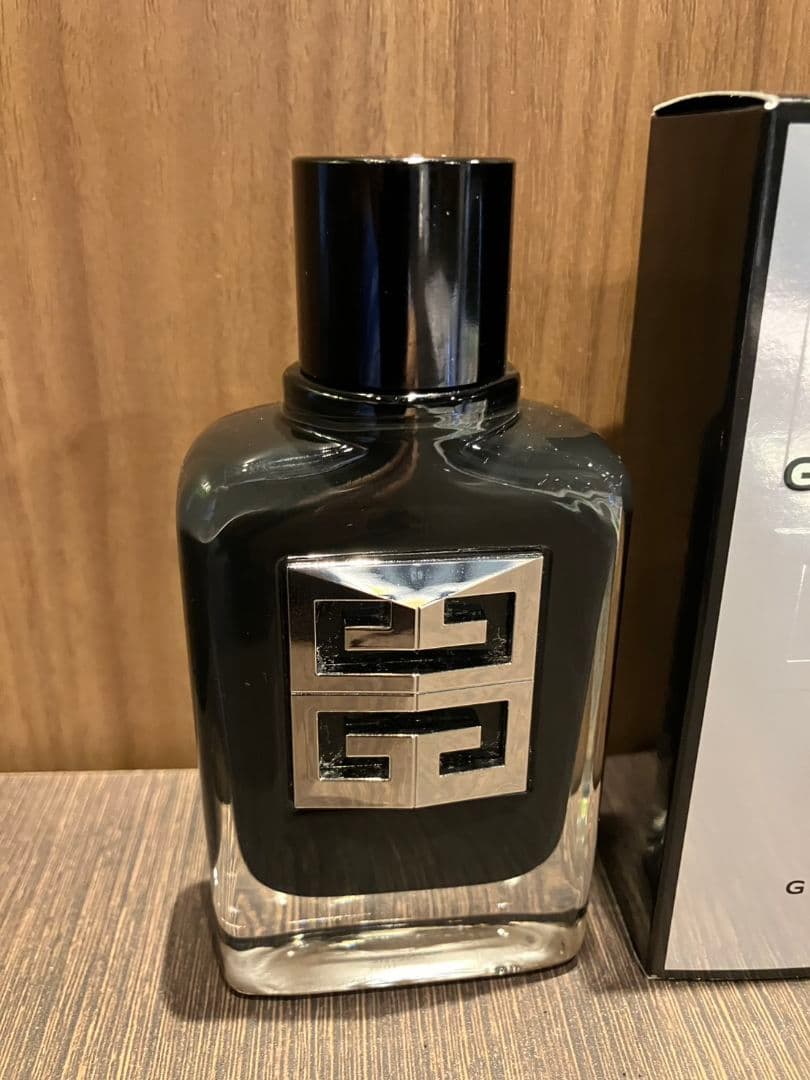 【香水　ジバンシィ　ジェントルマン　ソサイエティ】60ml　残9割以上