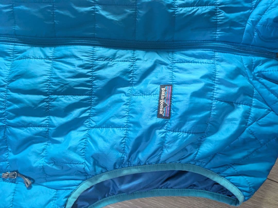 Patagonia 青 S サイズ ベスト　ナノパフベスト