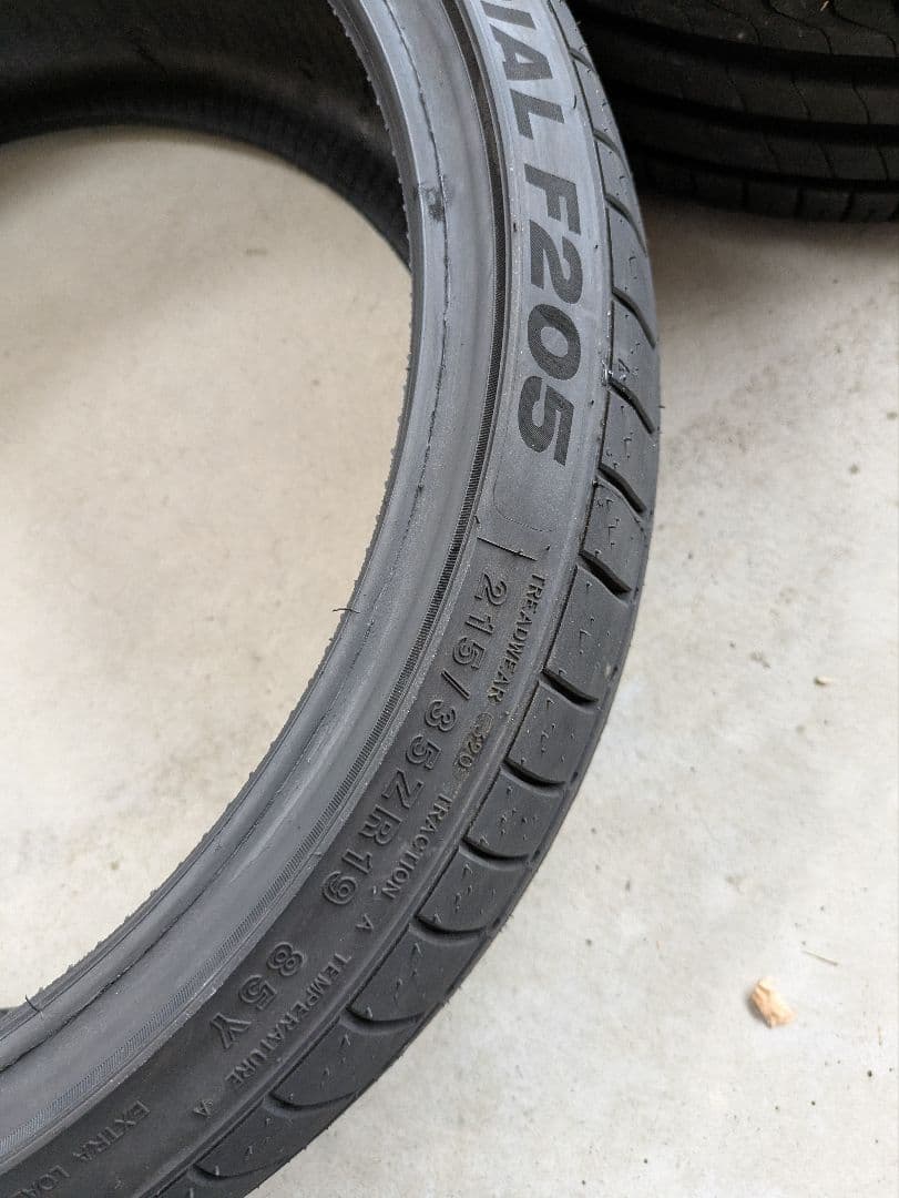 MINERVA F205 215/35R19 89Y XL １本