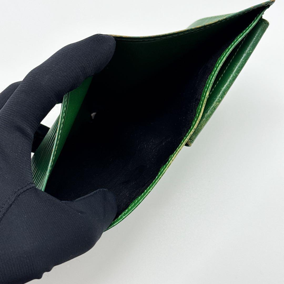 ルイヴィトン エピ マルコ 二つ折り財布 緑 財布 グリーン クレディモネ NM