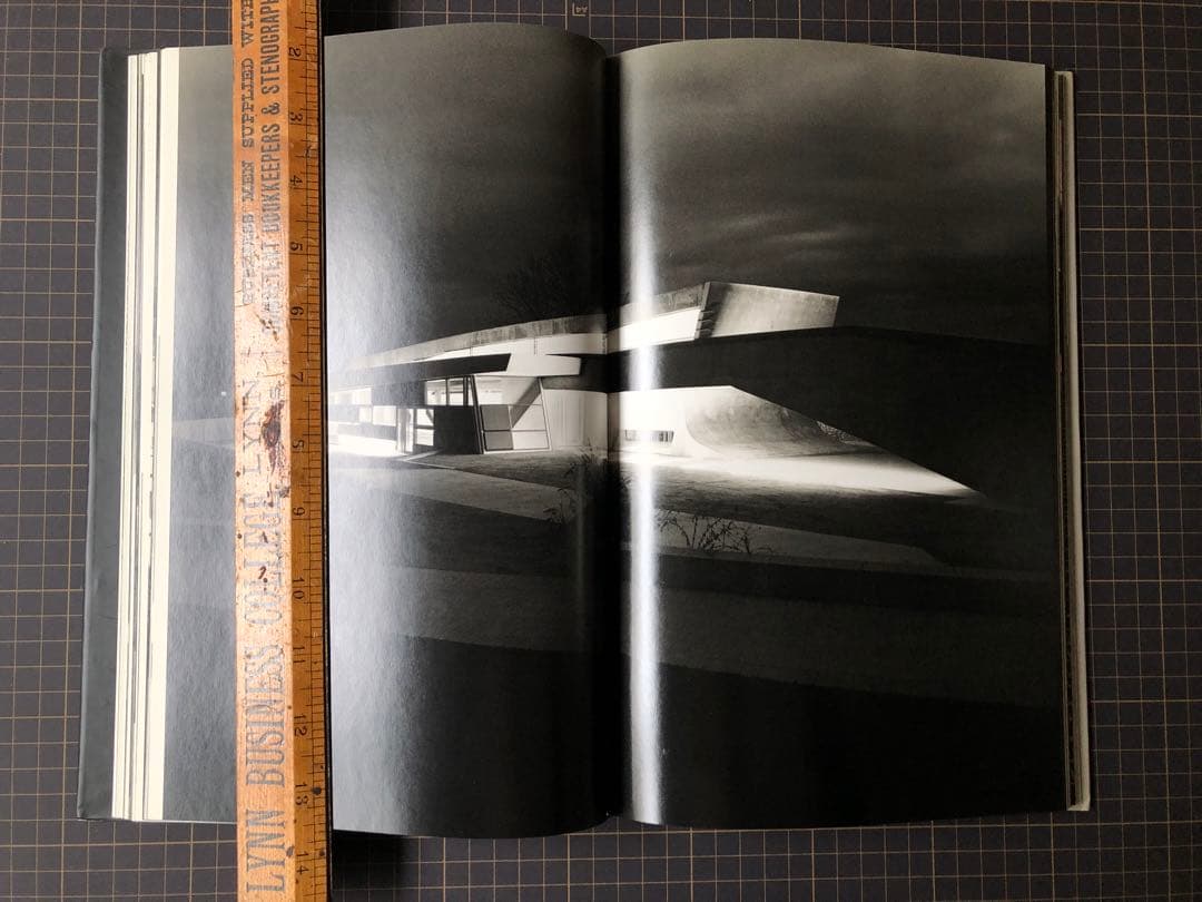 洋書 Architecture of Zaha Hadid ザハ・ハディッド