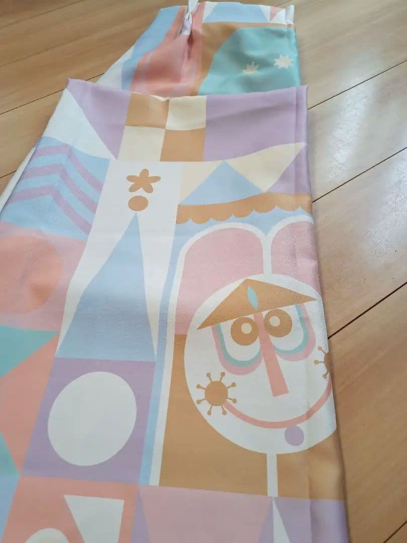 イッツアスモールワールド カーテン 2枚セット 100x200cm　ディズニー
