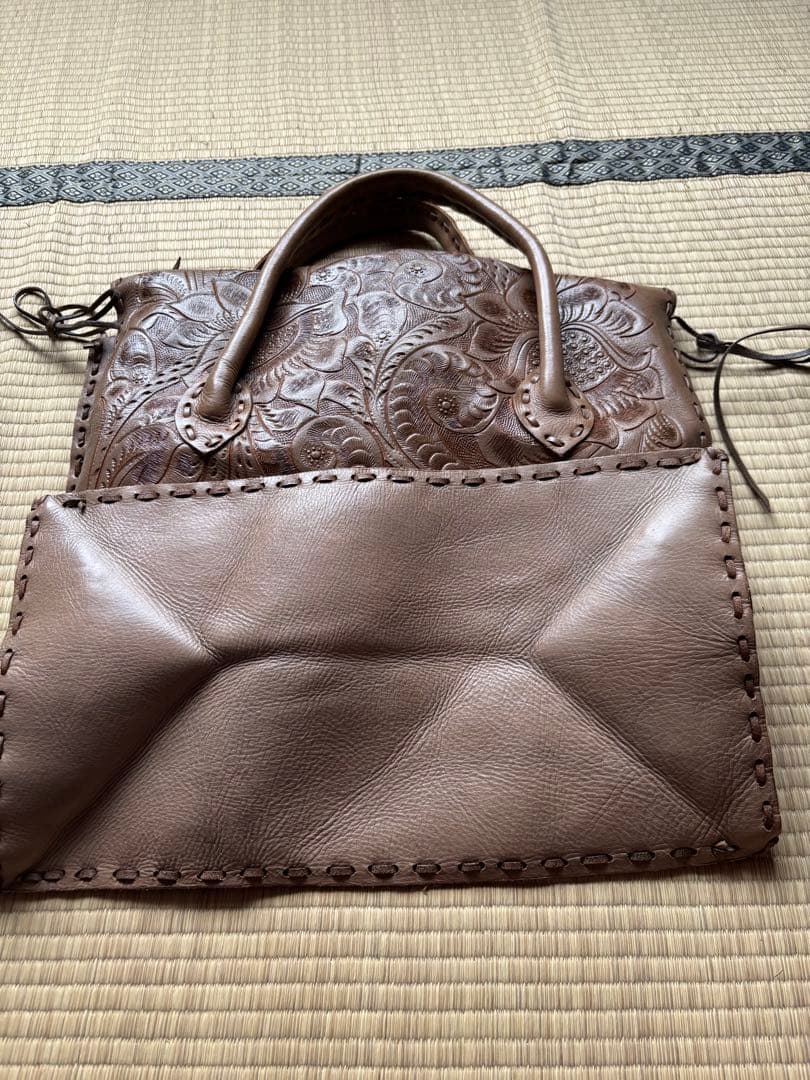 ぷっちょ グレースコンチネンタル カービングバックL美品