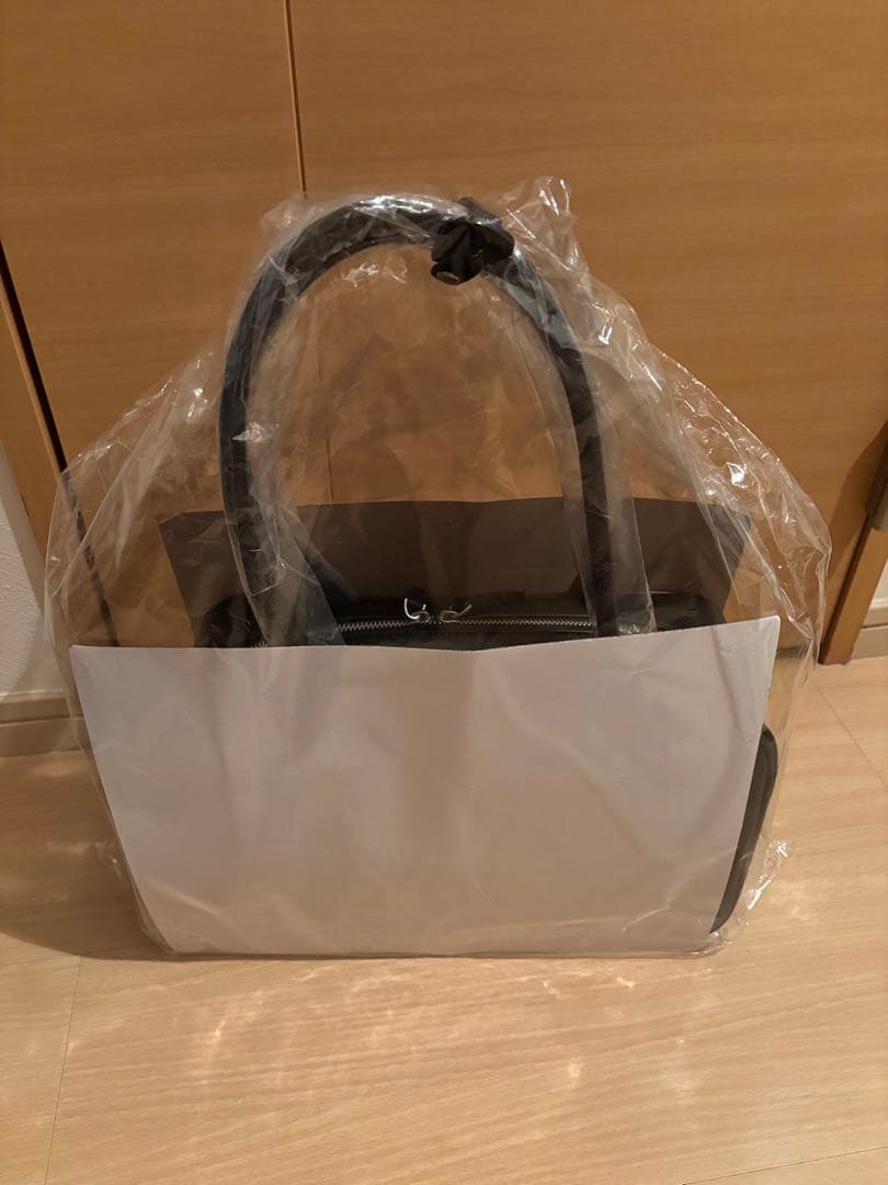 岩田剛典　GODONLYKNOWS フェイクレザーハンドルバック　ブラック