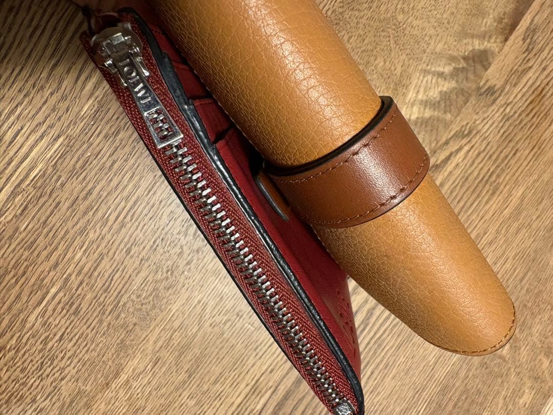 LOEWE バーティカルウォレットスモール　開運日限定価格　最終お値下げ