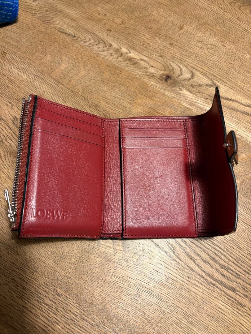 LOEWE バーティカルウォレットスモール　開運日限定価格　最終お値下げ