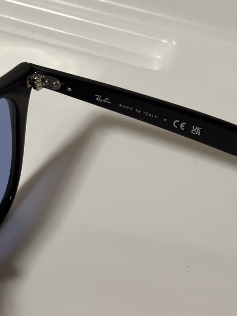 ★ほぼ未使用★RB4258-F 601/80★大人気モデル★RayBan