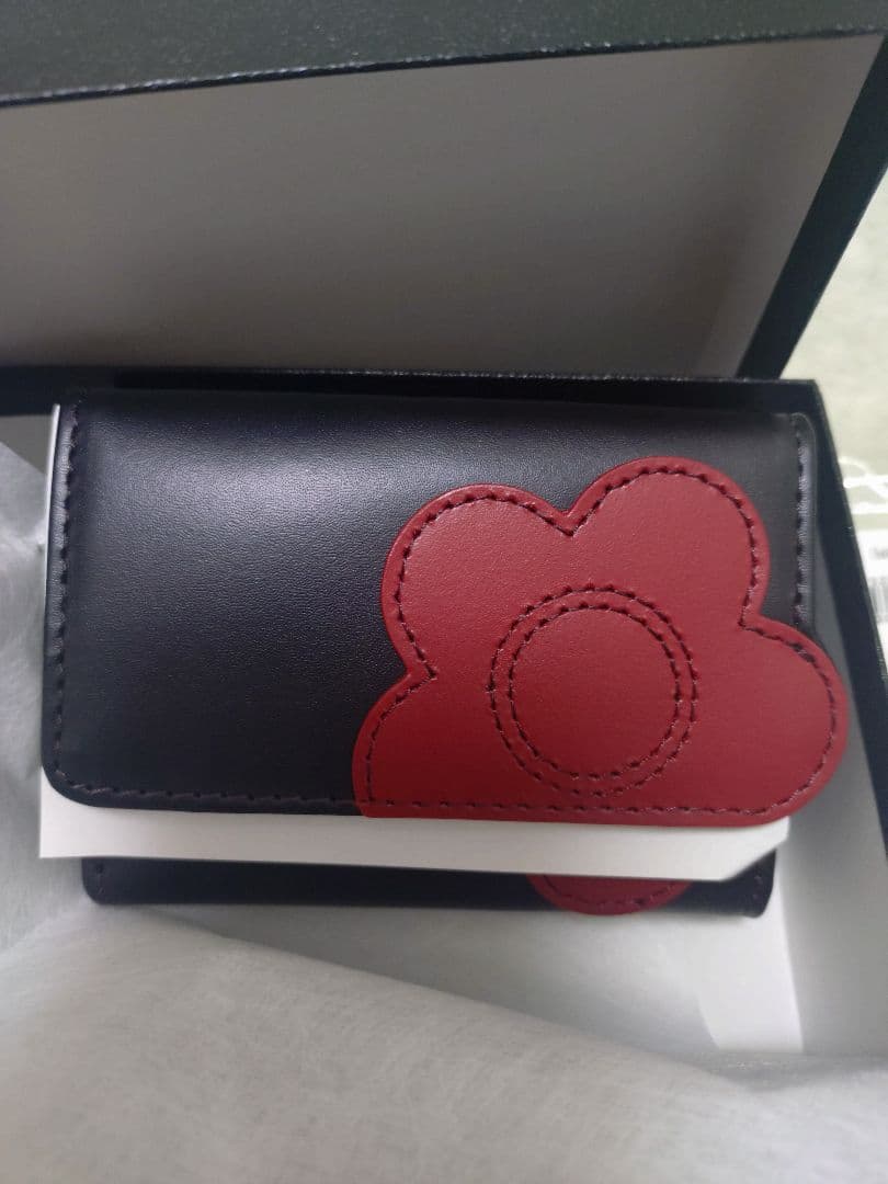 マリークヮント　タグ付き　三つ折り財布