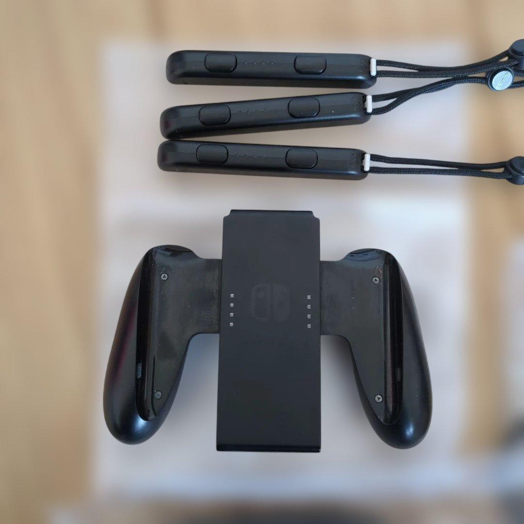 Nintendo Switch 本体 Joy-Con3つ 付属品完備 ケース付