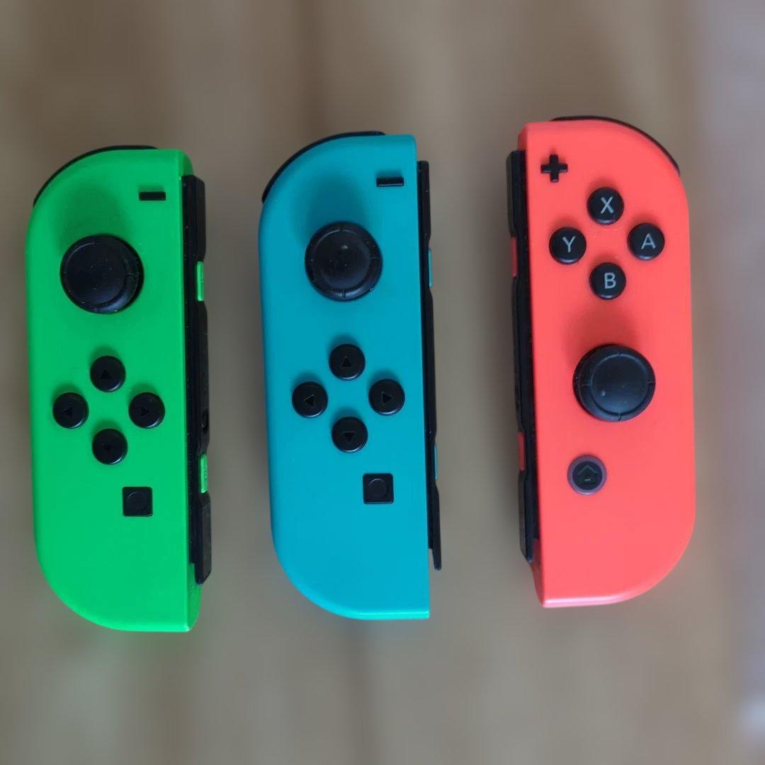 Nintendo Switch 本体 Joy-Con3つ 付属品完備 ケース付