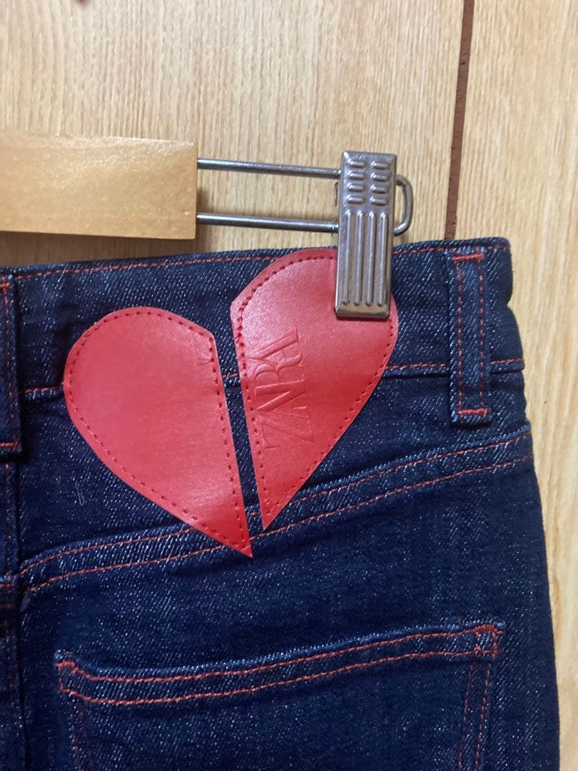 新作　新品　zara ザラ　ハートデニムタイトスカート