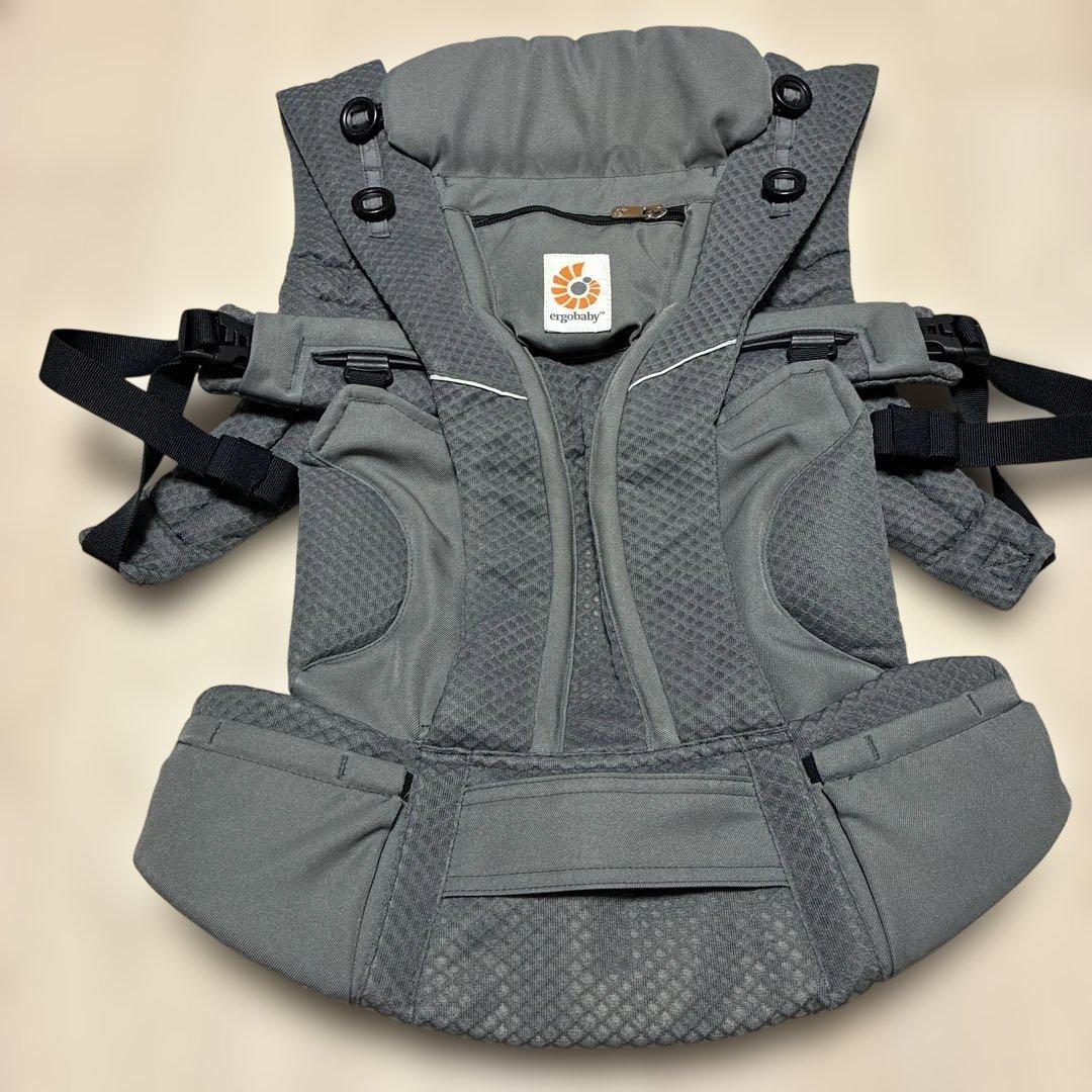 美品　エルゴの抱っこひも　オムニブリーズ　グラファイトグレー　メッシュ