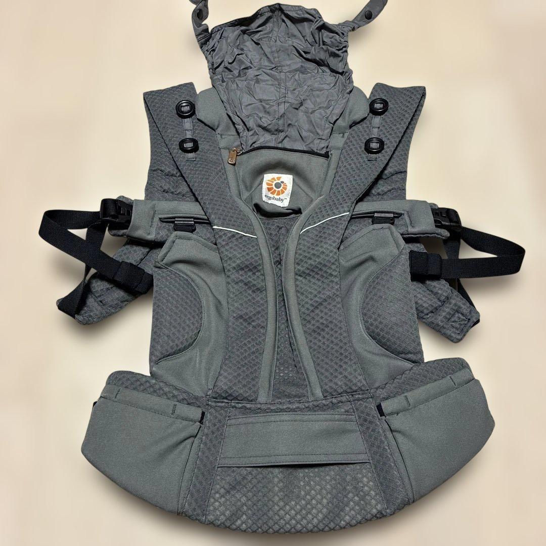 美品　エルゴの抱っこひも　オムニブリーズ　グラファイトグレー　メッシュ