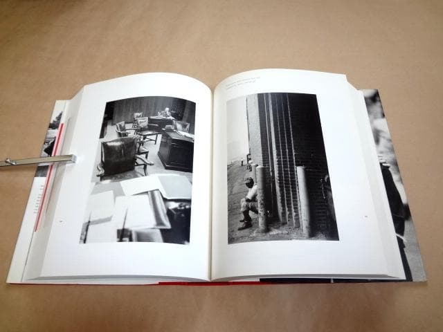 ロバート・フランク 写真集 Looking In Robert Frank's